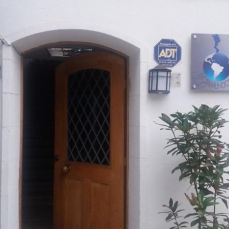 Trotamundos Hostal Сантьяго Экстерьер фото